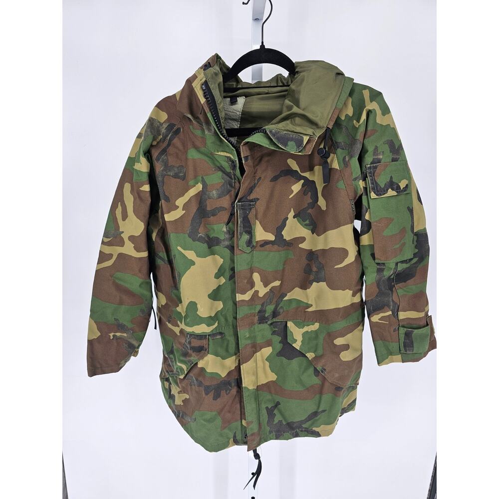 US Military Jacket Mens Medium Green Woodland Camo Cold Weather Parka Full Zip